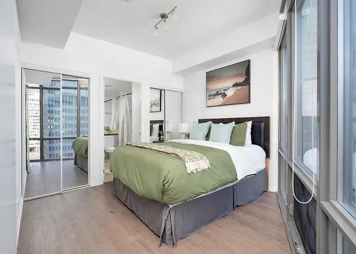 Large 2Br On Bay Street 4 Beds With Balcony